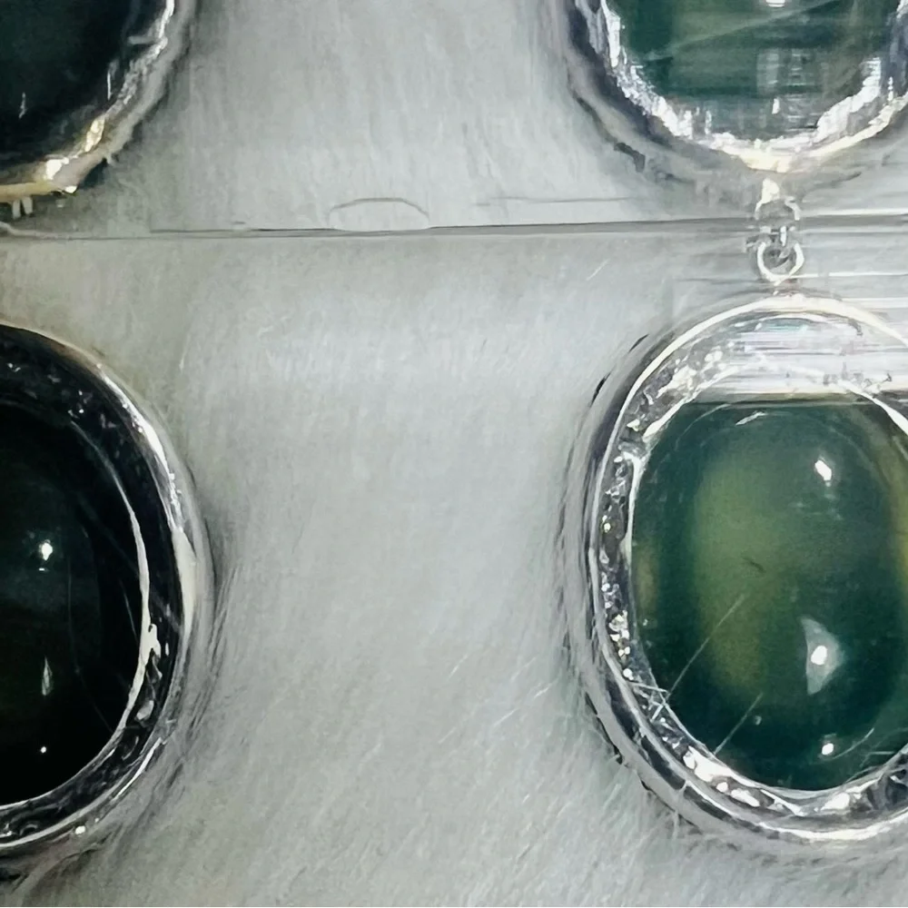 Vintage 18K white gold, Prehnite & Diamond.🤍💚 - Picture 7 of 16